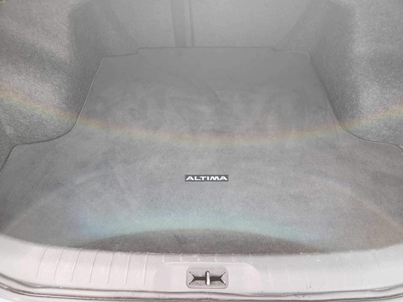 2019 Nissan Altima - Image 32