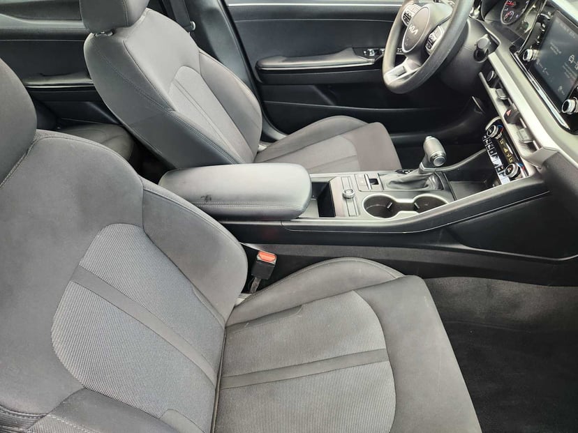 2023 Kia K5 - Image 13