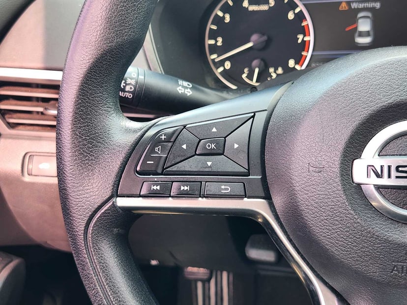 2019 Nissan Altima - Image 27
