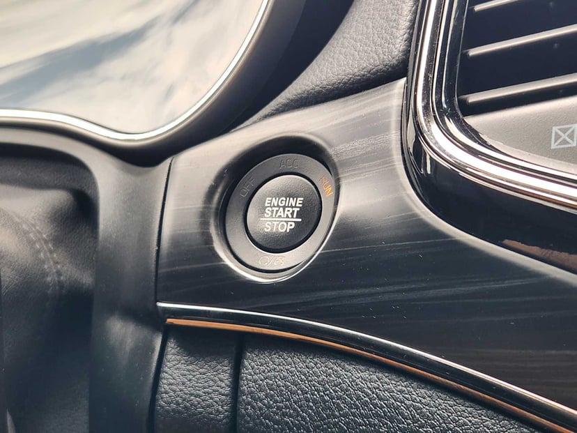 2020 Jeep Grand Cherokee - Image 21