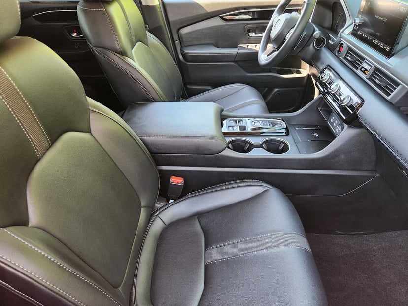 2025 Honda Pilot - Image 10