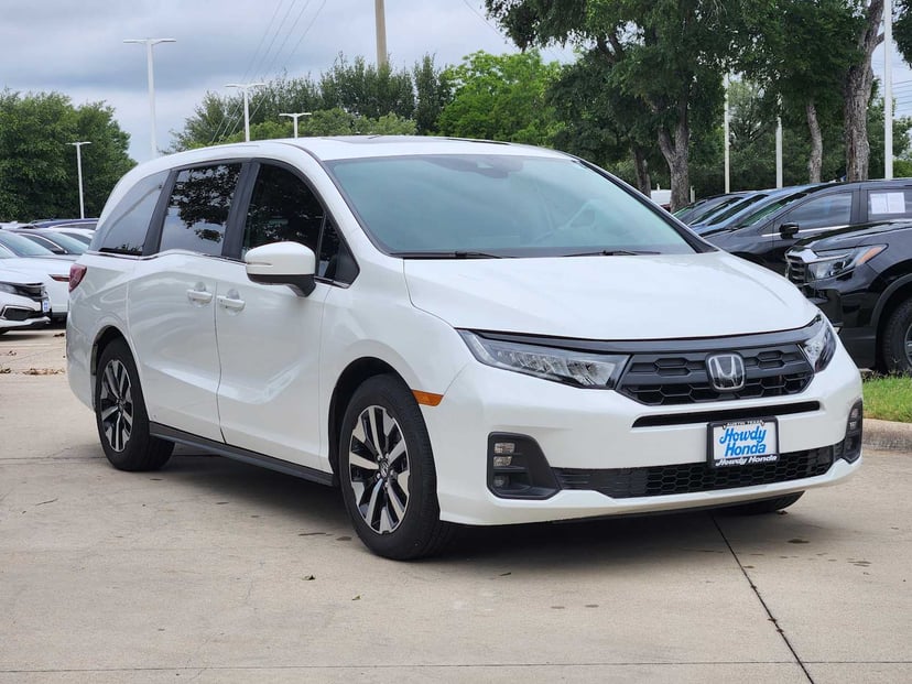 2025 Honda Odyssey - Image 3