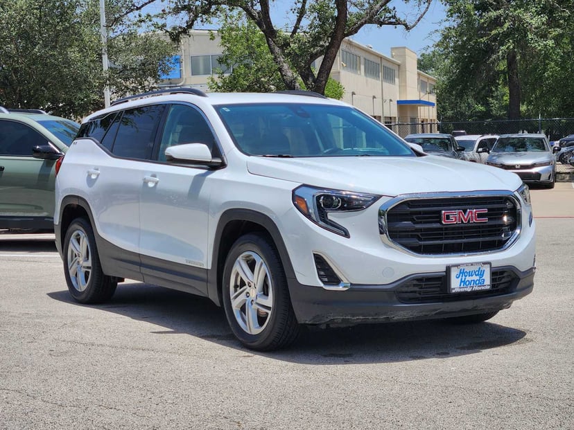 2020 GMC Terrain - Image 2