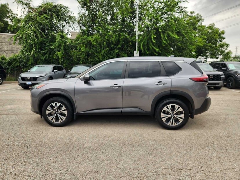 2023 Nissan Rogue - Image 3