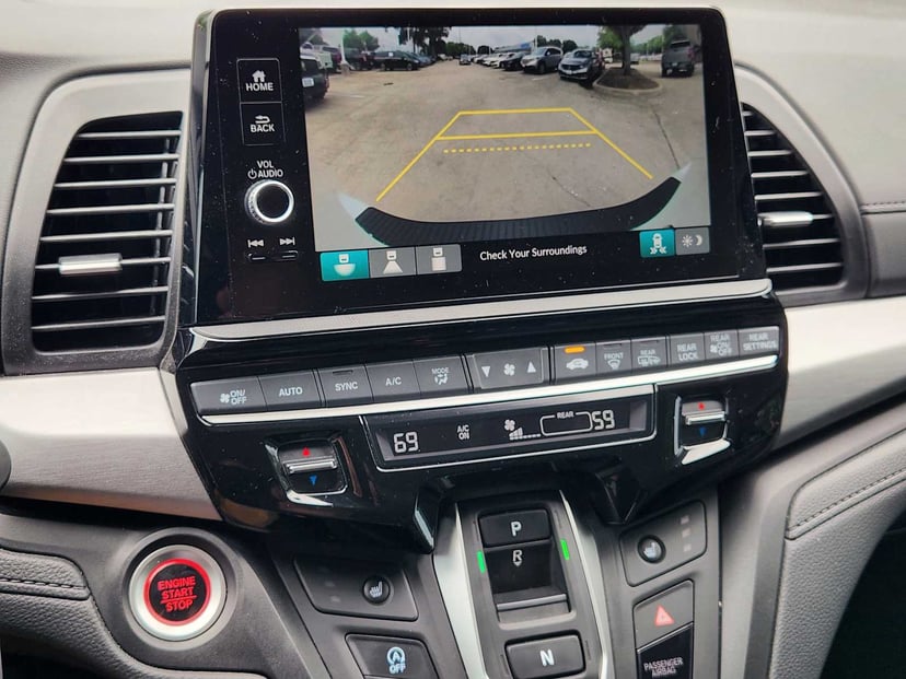 2025 Honda Odyssey - Image 17