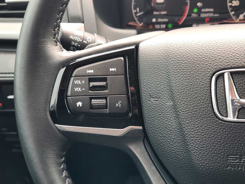 2025 Honda Odyssey - Image 27