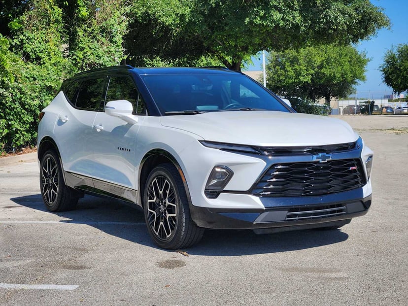 2023 Chevrolet Blazer - Image 3