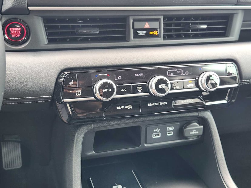 2025 Honda Pilot - Image 15