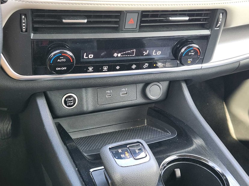 2023 Nissan Rogue - Image 19