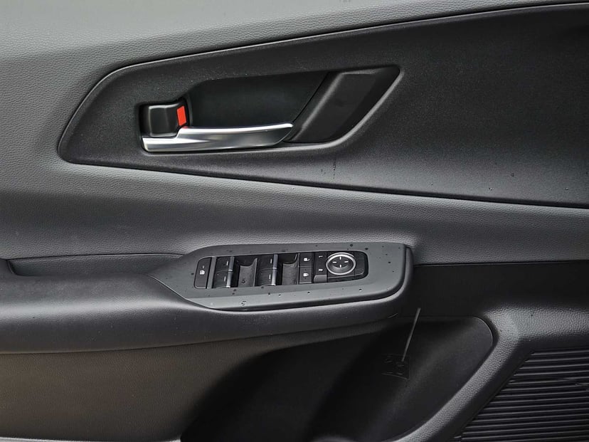 2024 Toyota Prius - Image 22