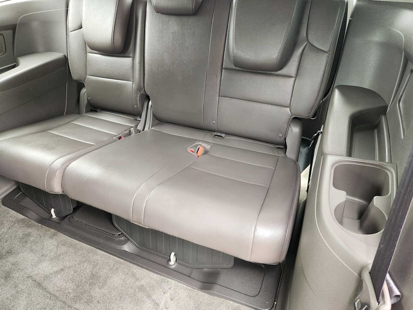 2011 Honda Odyssey - Image 32