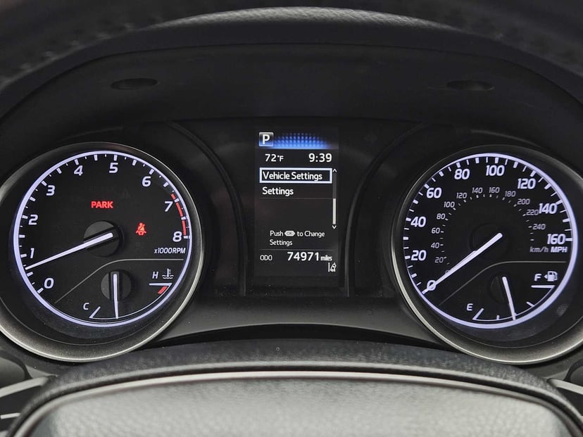 2022 Toyota Camry - Image 16