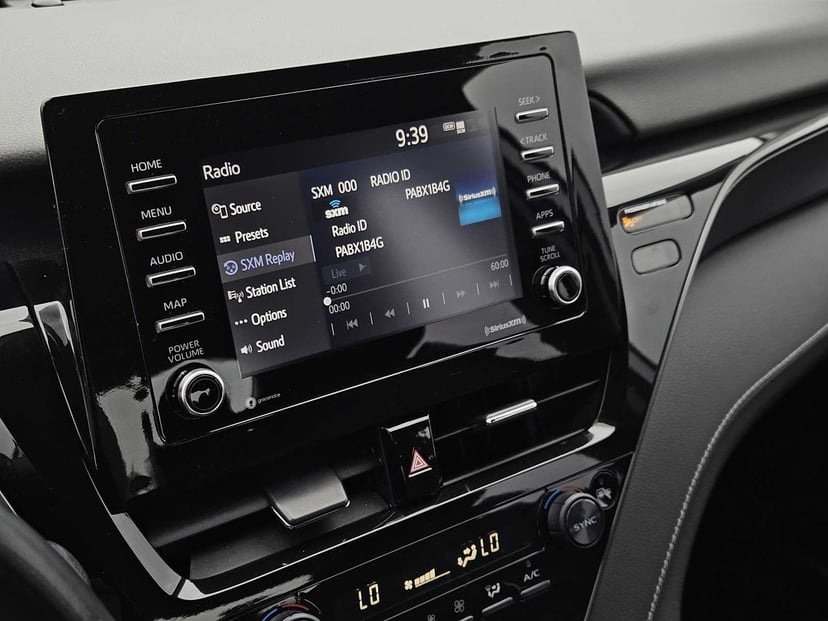 2022 Toyota Camry - Image 17