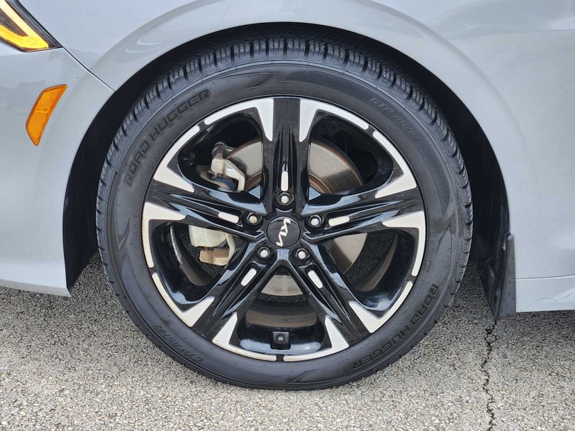 2022 Kia K5 - Image 9