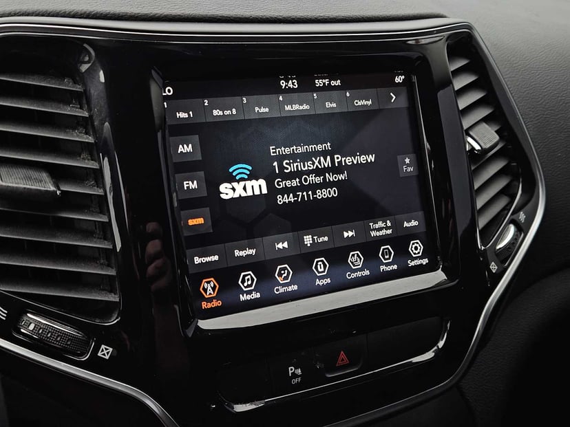 2019 Jeep Cherokee - Image 17