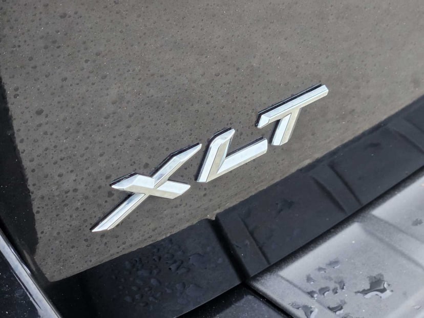 2020 Ford Explorer - Image 11