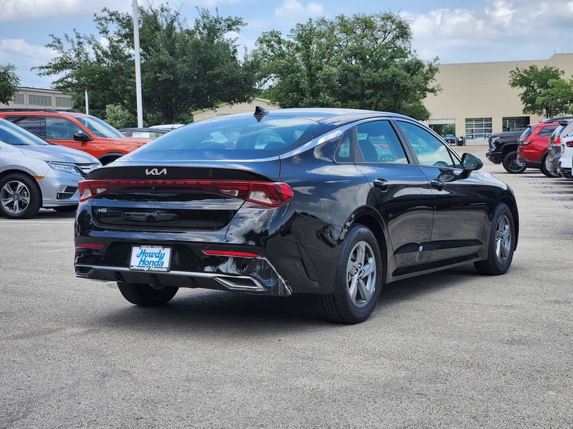 2023 Kia K5 - Image 6