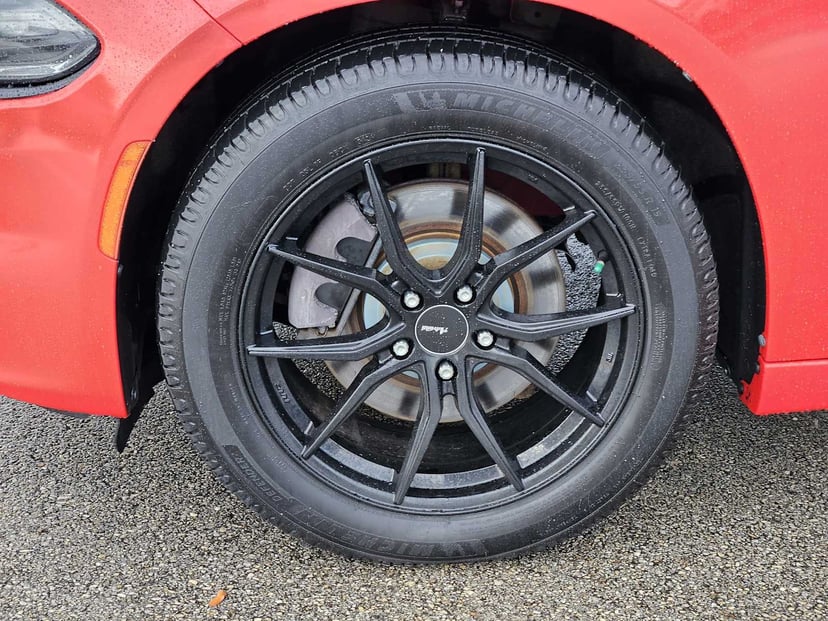 2018 Dodge Charger - Image 9