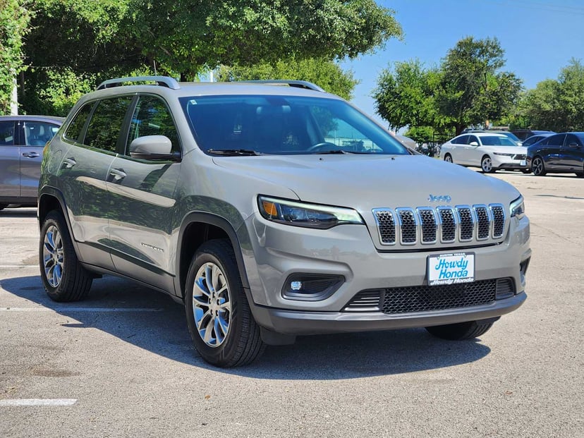 2019 Jeep Cherokee - Image 3