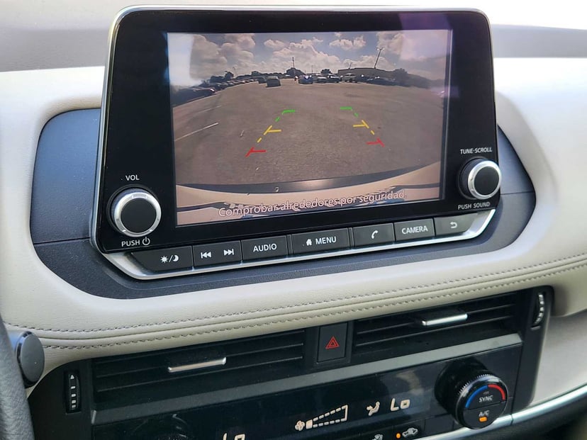 2023 Nissan Rogue - Image 18