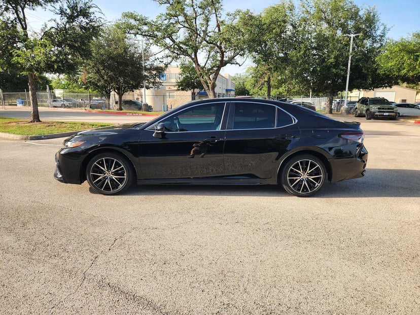 2021 Toyota Camry - Image 3