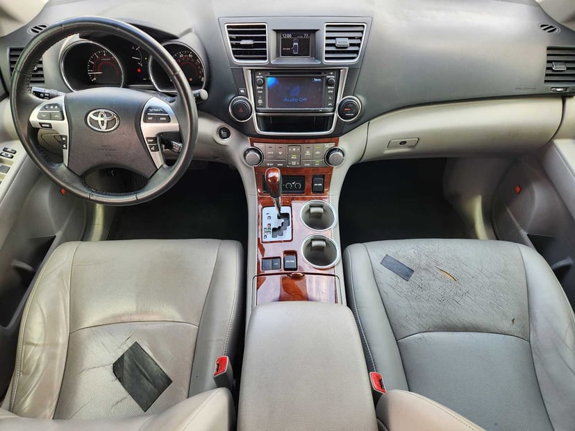 2013 Toyota Highlander - Image 25
