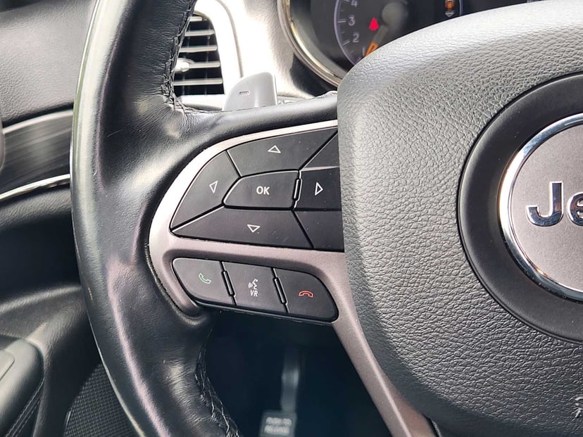 2020 Jeep Grand Cherokee - Image 28