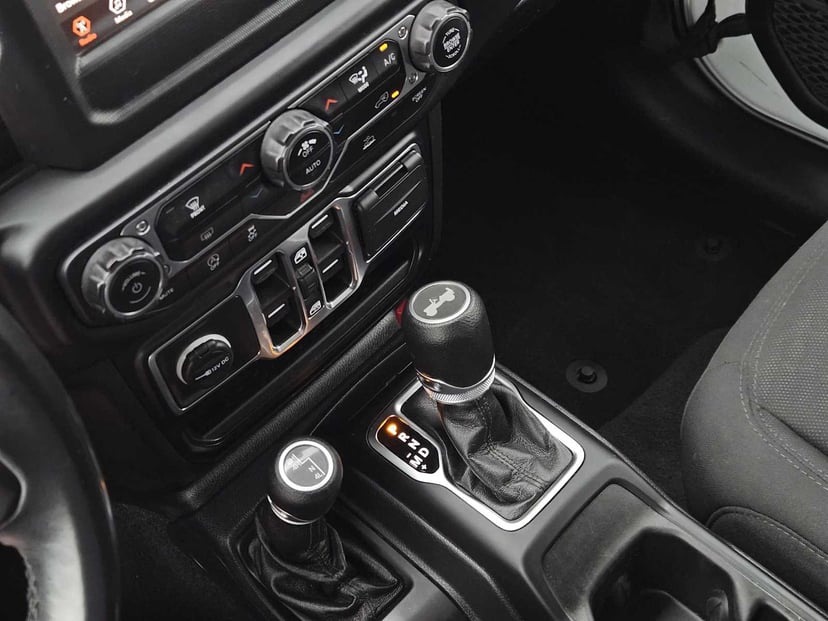 2021 Jeep Wrangler - Image 19