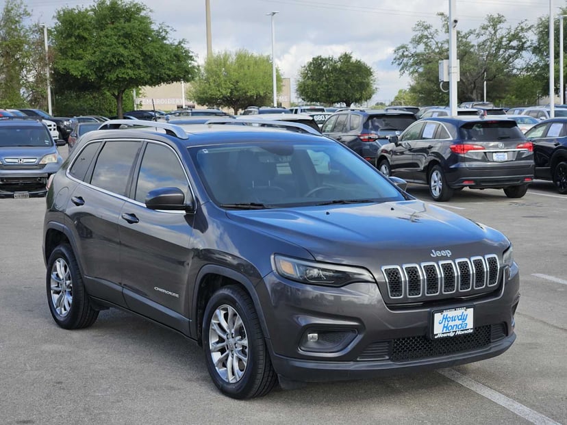 2020 Jeep Cherokee - Image 3