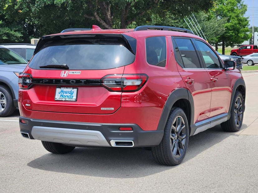 2025 Honda Pilot - Image 4