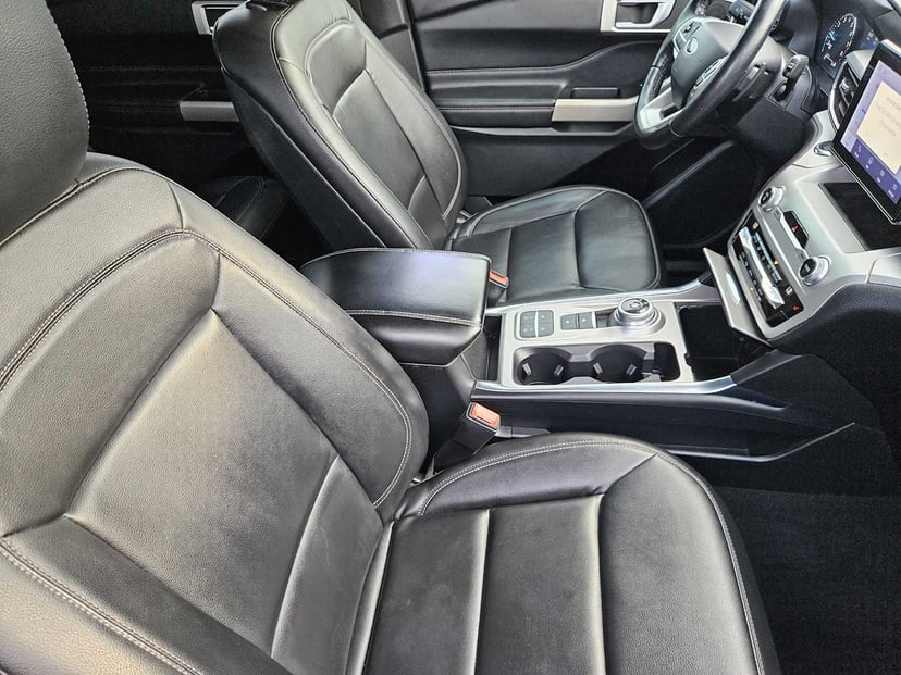 2020 Ford Explorer - Image 14