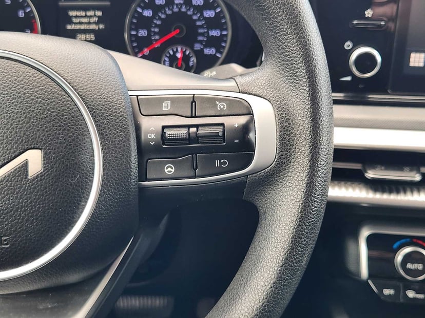 2023 Kia K5 - Image 27