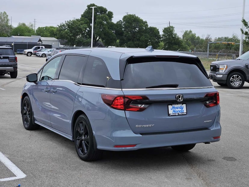 2023 Honda Odyssey - Image 5