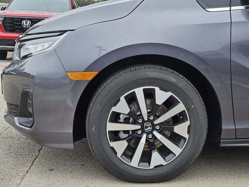 2026 Honda Odyssey - Image 8