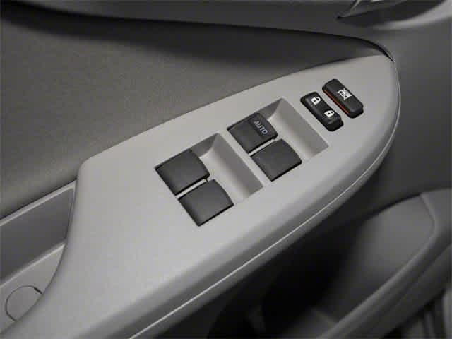 2013 Toyota Corolla - Image 21