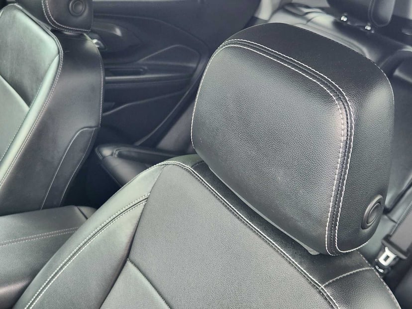 2023 GMC Terrain - Image 15