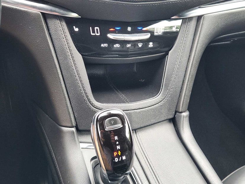 2020 Cadillac XT5 - Image 19