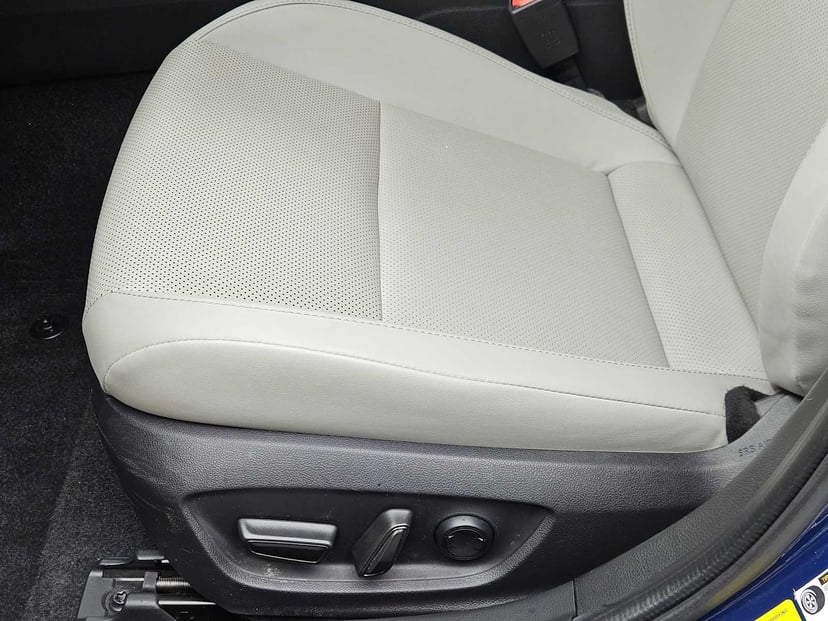 2024 Toyota Prius - Image 23