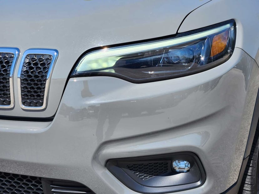 2019 Jeep Cherokee - Image 7
