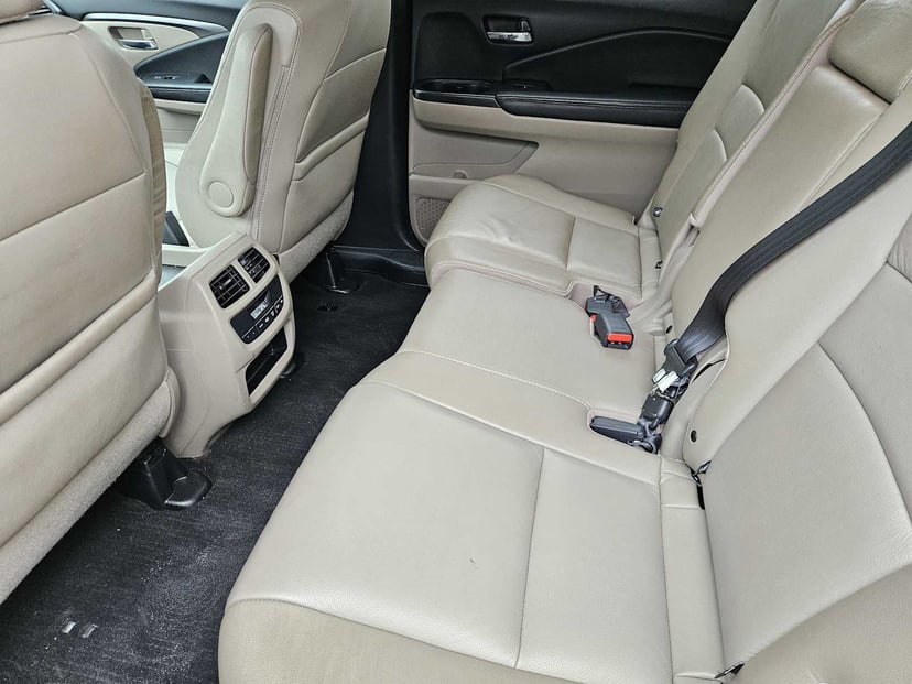 2016 Honda Pilot - Image 25