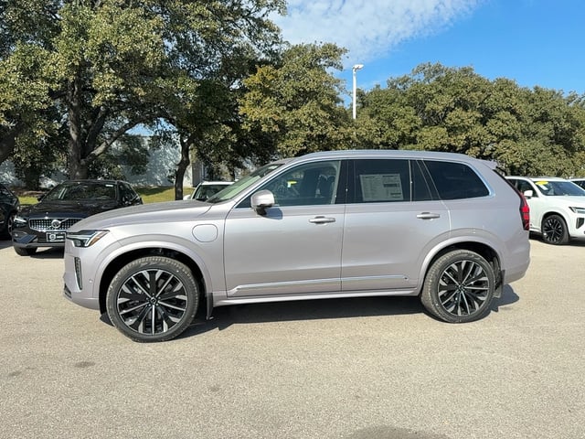 2026 Volvo XC90 plug-in hybrid