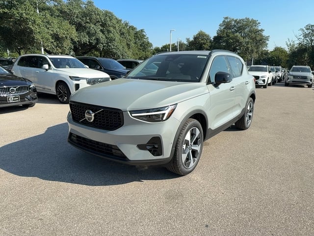 2026 Volvo XC40