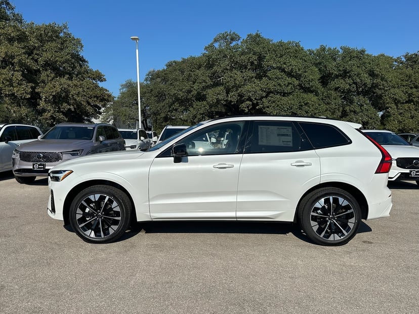2026 Volvo XC60 - Image 2