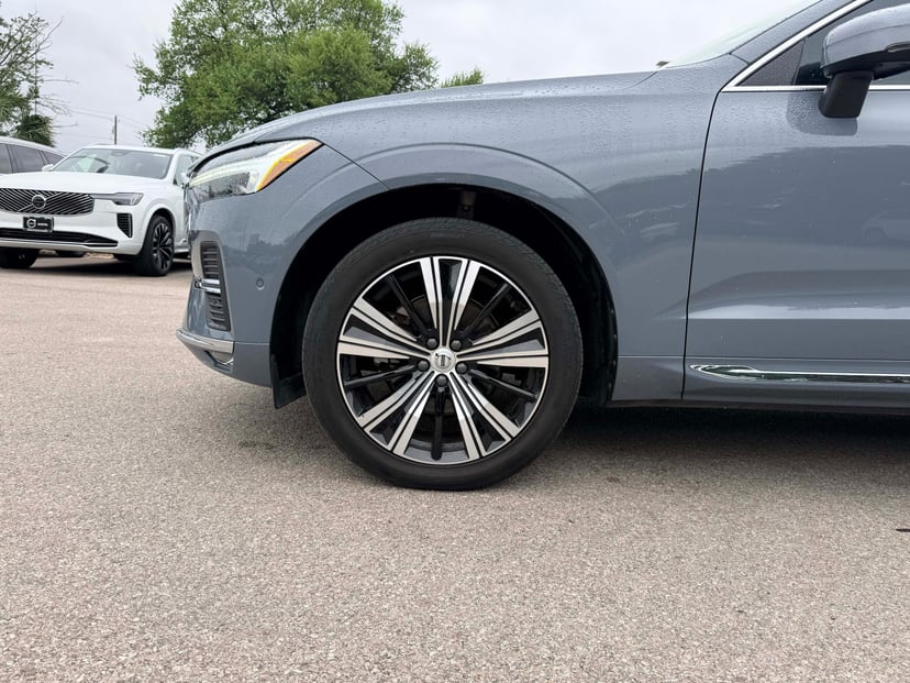 2023 Volvo XC60 - Image 9