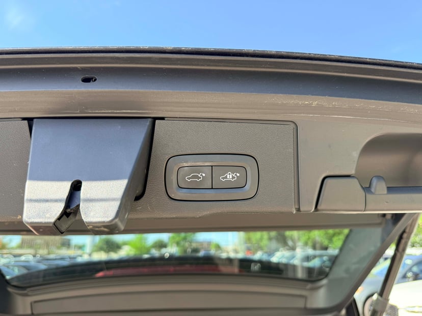 2023 Volvo XC60 - Image 21