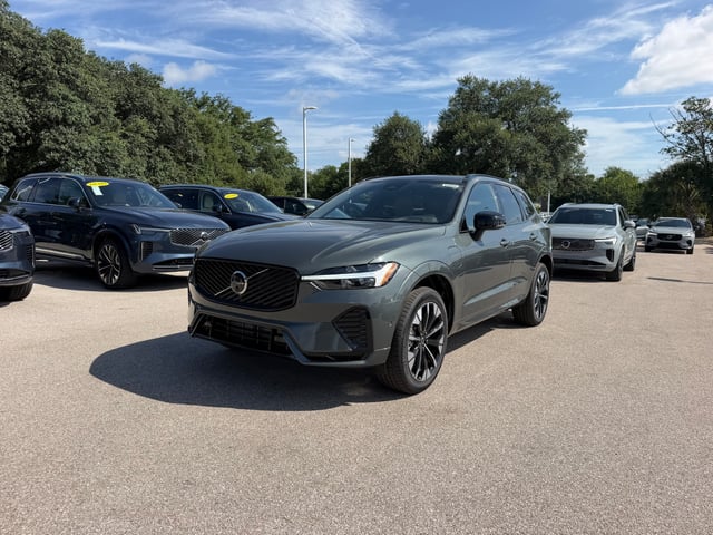 2026 Volvo XC60 plug-in hybrid