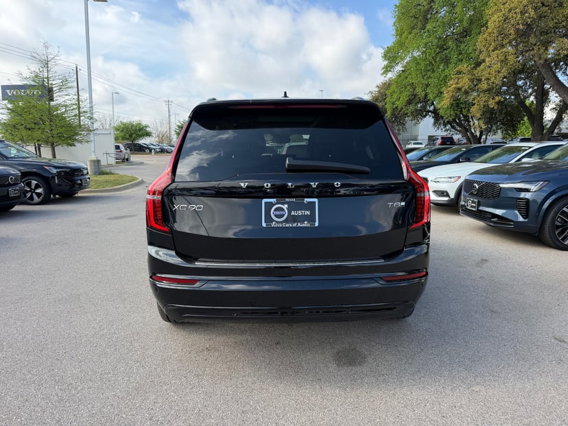 2026 Volvo XC90 plug-in hybrid - Image 4