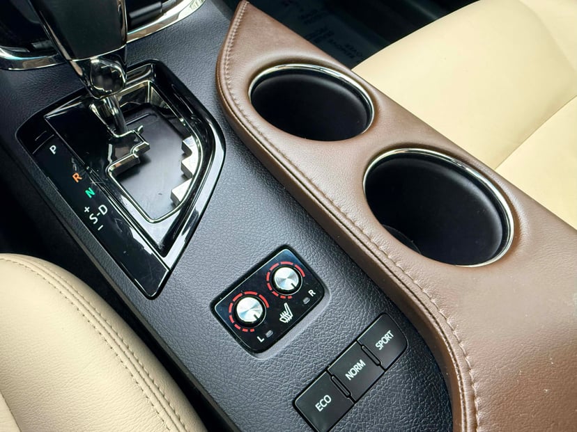 2018 Toyota Avalon - Image 21
