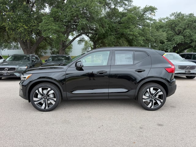 2026 Volvo XC40