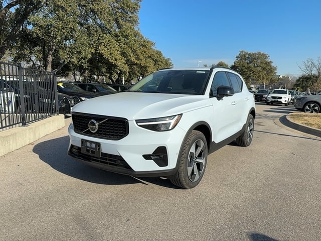 2026 Volvo XC40